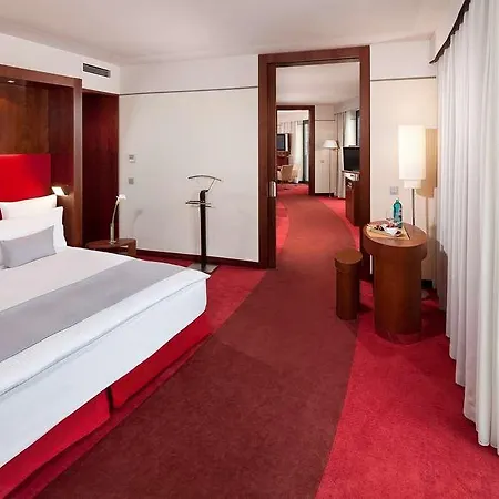 Melia Hotell 4*