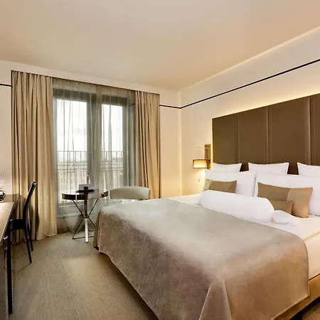 Meliá Hotel 4*