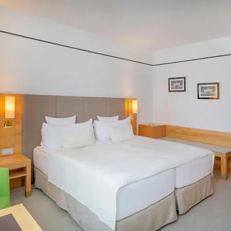Melia 4*